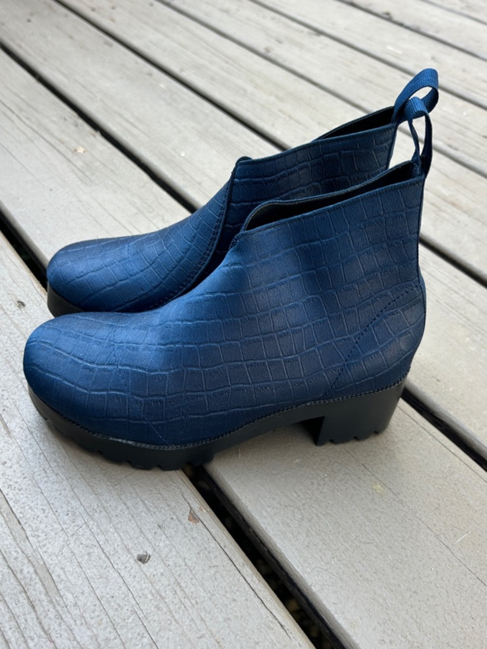 Charleston Shoe Company Upper Monterey Stretch Lug Boot in Navy Croc | Size US 6